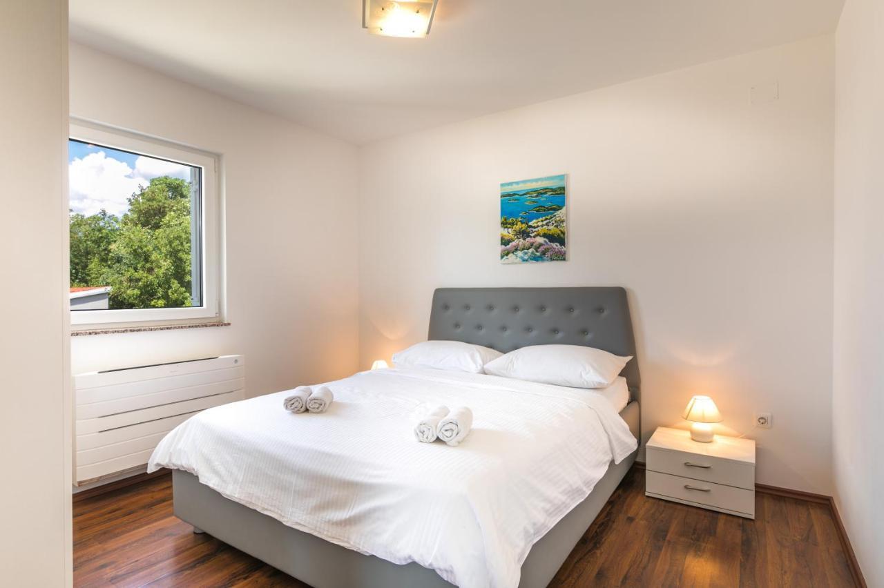 Panoramic Sea View Hideaway Penthouse Apartament *